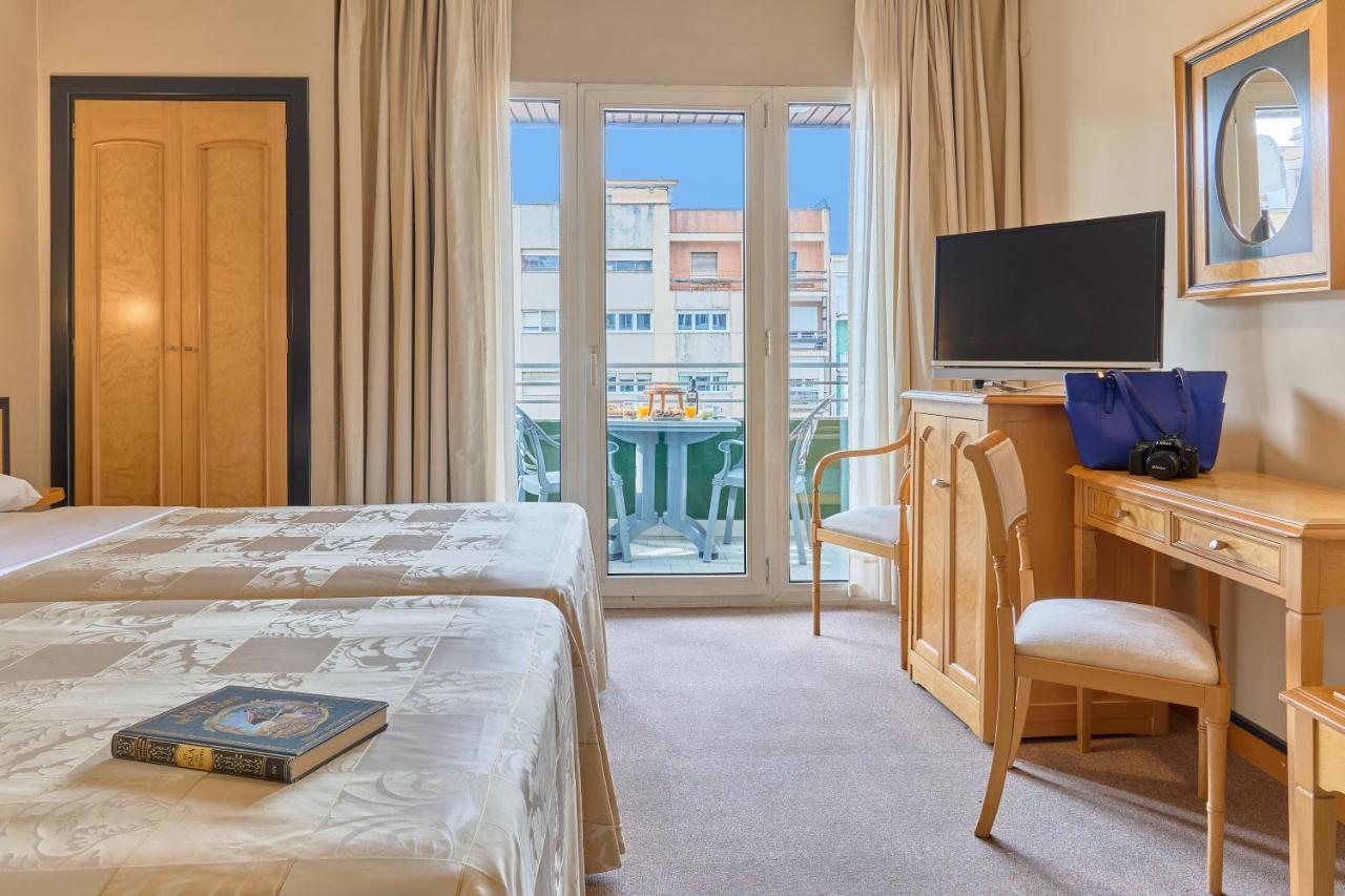 Macia Condor 4*