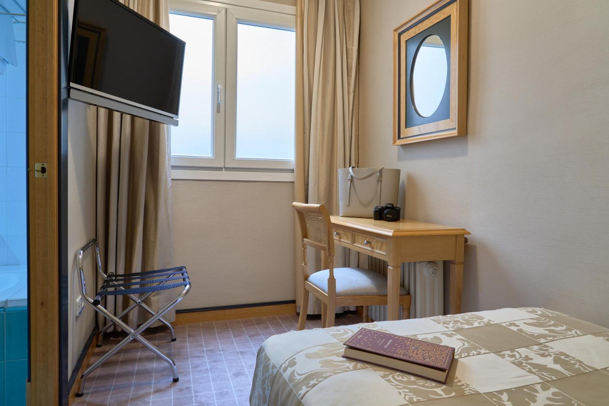Macia Condor 4* Granada