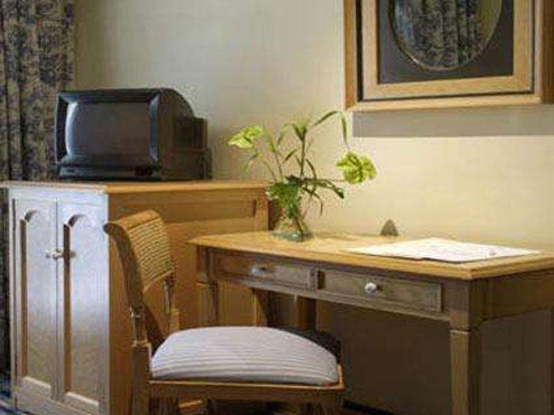Macia Condor Hotel